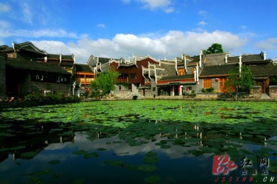 吉首獲評中國最佳文化生態旅游目的地（組圖）
