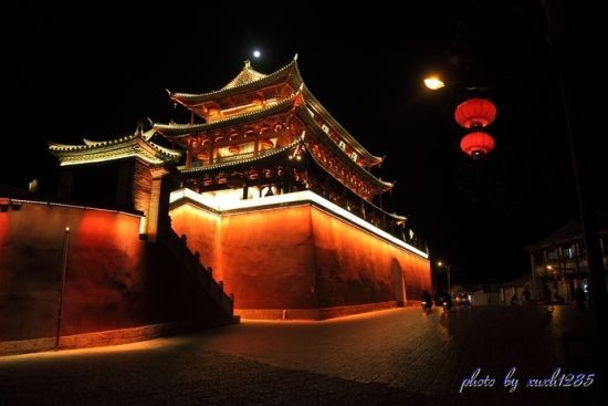 朝陽樓夜景(圖：新浪博客 作者：xuxh1285)