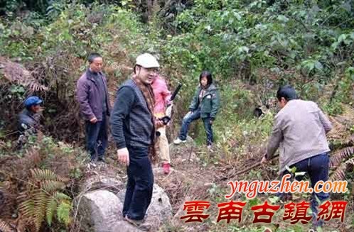 賴慶國一行，專門對“打磨沖”進行歷史追溯和文化探訪