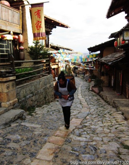 青石板路