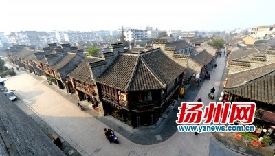 清晨的東關街街景。新華社發