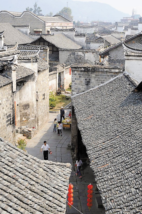 位於懷化洪江市的“黔陽古城”內仍完好保存著大量明清建築