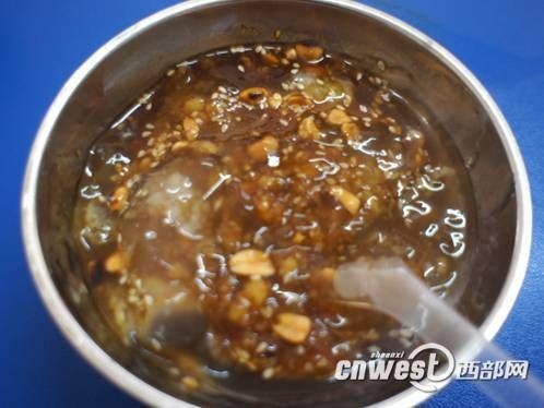 看起來低調，吃起來高調的糕粑稀飯
