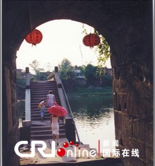 路孔古鎮古老石橋記錄往昔歲月