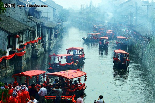 新浪旅游配圖：古鎮水鄉婚禮 圖片：遠方網
