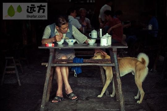 茶館裡 作者：小林