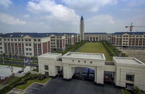 上海一小鎮投數千萬元保護古建築請名人隱居