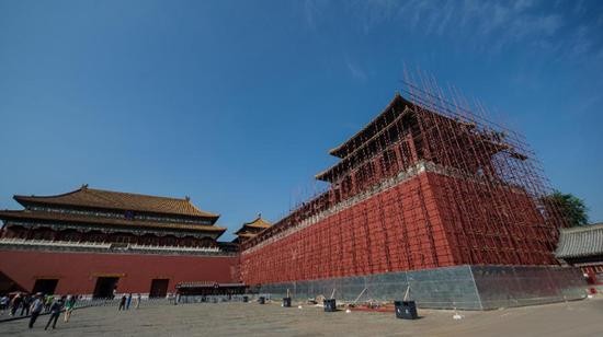 為紀念故宮90周年院慶，在午門和兩座燕翅樓將舉辦“普天同慶——清代萬壽盛典展”