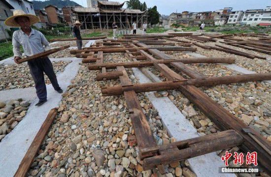 成龍捐贈古建築在福建長汀組裝重建