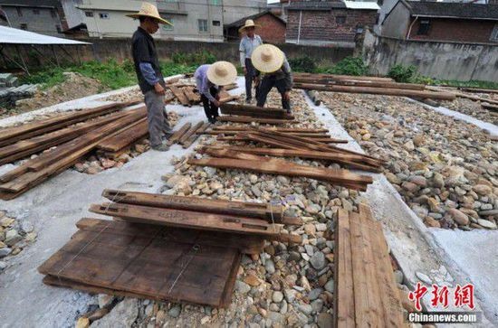 成龍捐贈古建築在福建長汀組裝重建