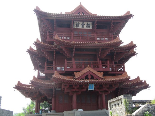 披雲樓-圖片版權歸原作者所有