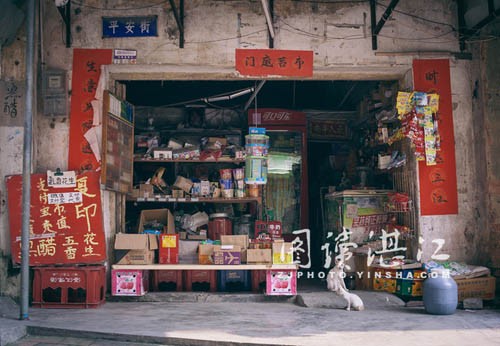 湛江老街的古巷映畫