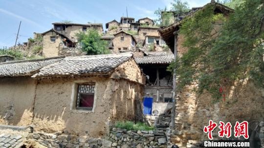 山西千年古村落保護不到位 一半古建面臨倒塌危險