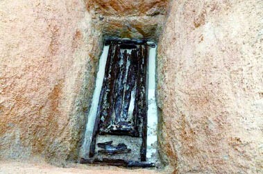青島土山屯發掘大量古墓 出土器物述漢代故事
