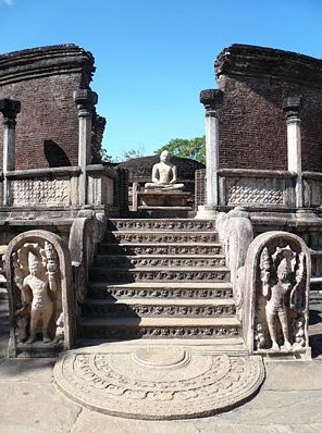 波隆納魯沃古城