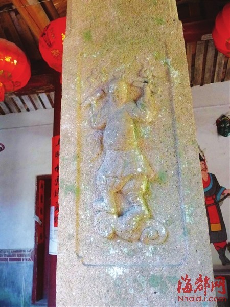 精美的“八仙”浮雕人物圖