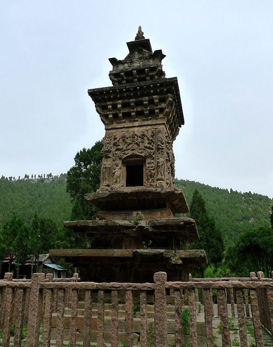 山東濟南龍虎塔