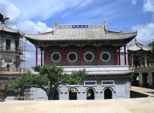 葫蘆島靈山寺