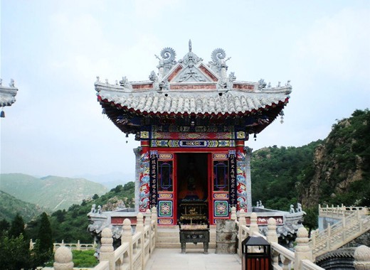 葫蘆島靈山寺