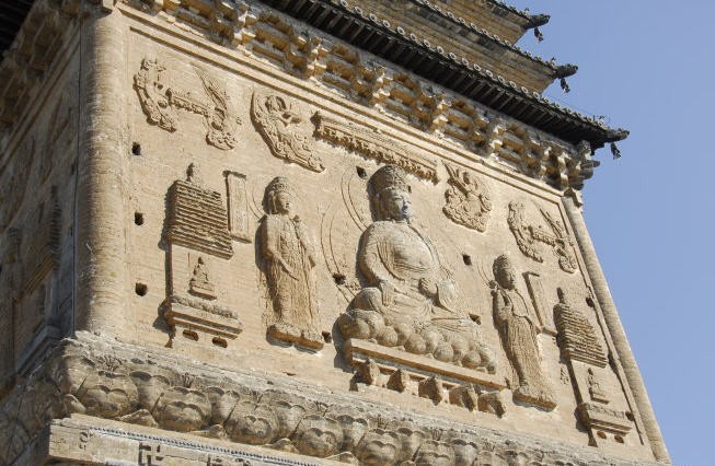遼寧朝陽雲接寺塔