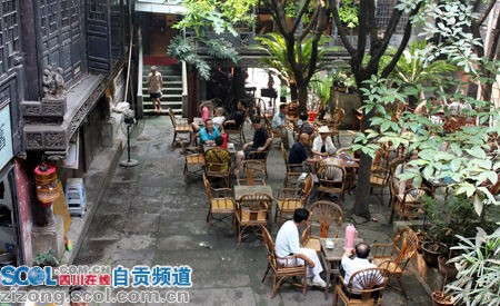 四川自貢“世外桃源”桓侯宮