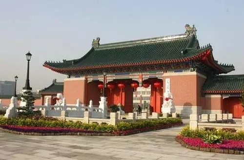 盤點各大著名高校內古老建築