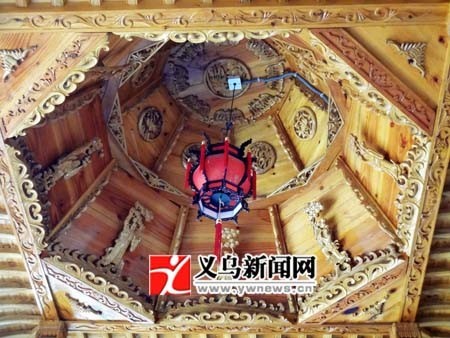精美的木雕屋頂
