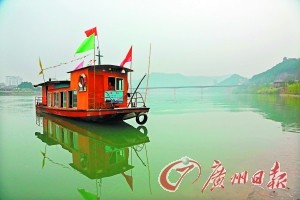 古城江景。