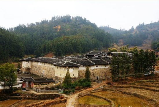 近看安貞堡全景
