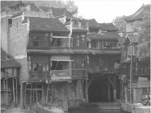 湘西土家族干欄式建築