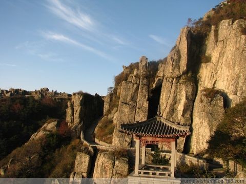 泰山岱頂的古建形式—亭