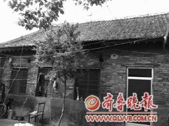 馮宅目前已經成為20多戶居民的居住地,不過間或一兩間房子還保留著舊時的屋頂