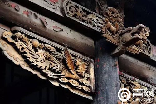 中國古建築梁柱間的特色構件——雀替
