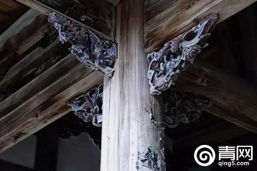 中國古建築梁柱間的特色構件——雀替