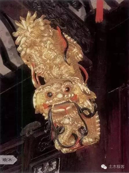 頭頂上的華麗：中國古建築之“雀替”