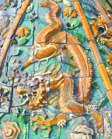 八條琉璃龍