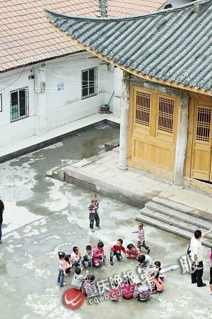 木柱中段和下段一樣大