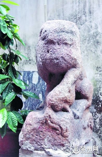 八捨後尾巷的老獅子面目已經難以辨認