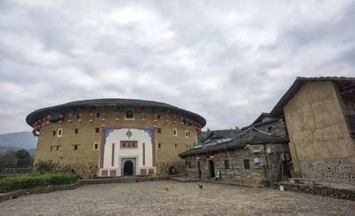 以和為貴 百年土樓至絕至奇
