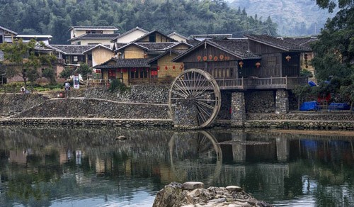 綿延百年長教溪 深情吟唱雲水謠