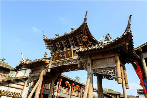 鎮江：穿越明清古建築千華古村