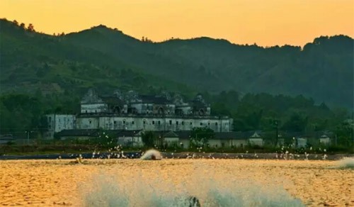 廣東陽山古建築——學發公祠