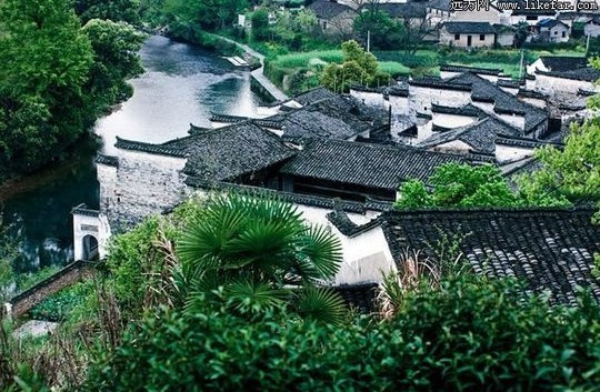 粉牆黛瓦