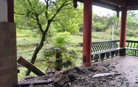 地震後損毀的古跡