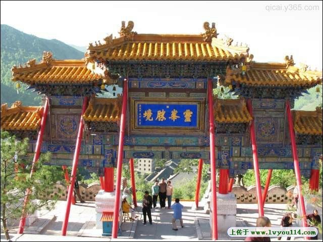 菩薩頂 五台山最大銅鍋