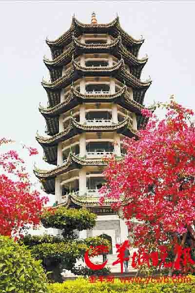 公園裡的十八羅漢塔，采用嶺南特色古建築元素和工藝修建