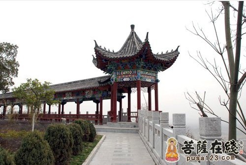 長長回廊意境深