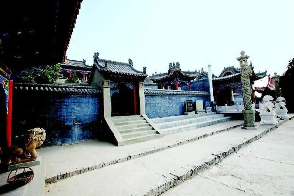 建築雕梁畫棟