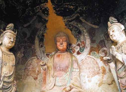 麥積山石窟彩塑