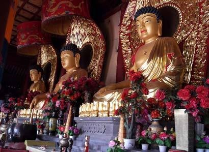 大相國寺殿內佛像